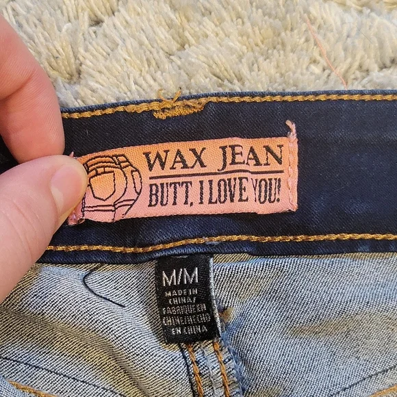 Shorts - Picture 2 of 4